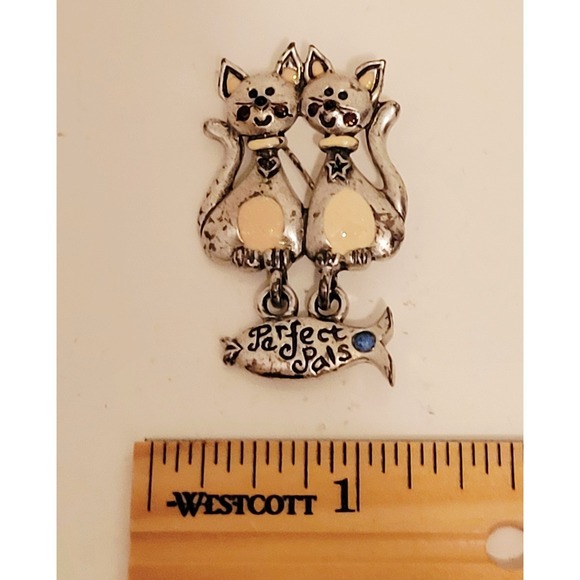 Cat Lady Pin Metal Brooch Vintage AJMC Perfect Pals Bestie Fur Baby Gift For Her - Picture 3 of 4